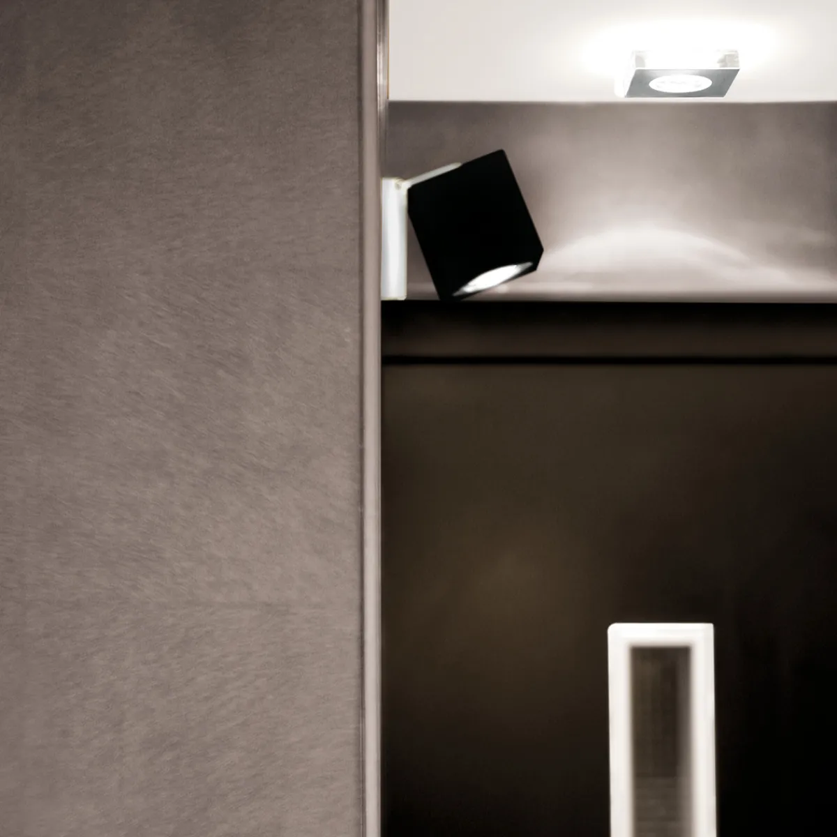 Hot Cubetto Wand- / Deckenleuchte, kippbar Deckenleuchten|Wandleuchten