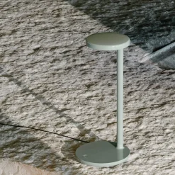 New Oblique Qi LED Tischleuchte Gadgets & Technik|Hotellerie