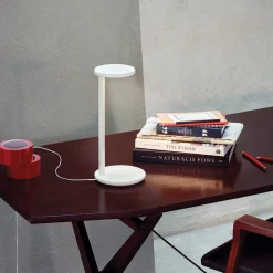 New Oblique Qi LED Tischleuchte Gadgets & Technik|Hotellerie