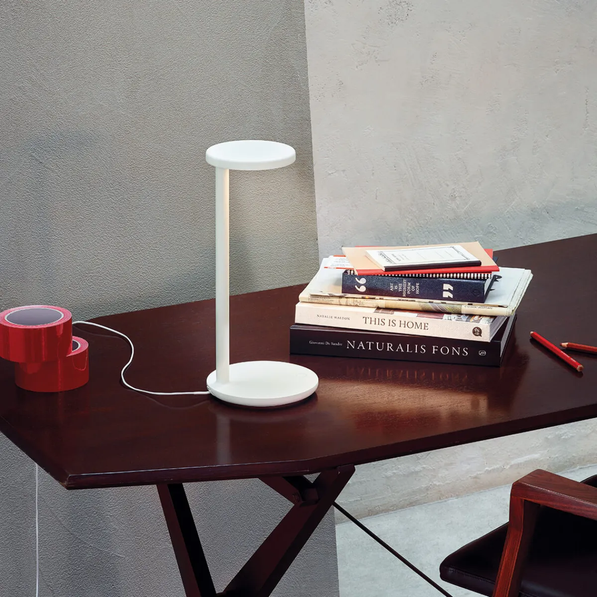 New Oblique Qi LED Tischleuchte Gadgets & Technik|Hotellerie