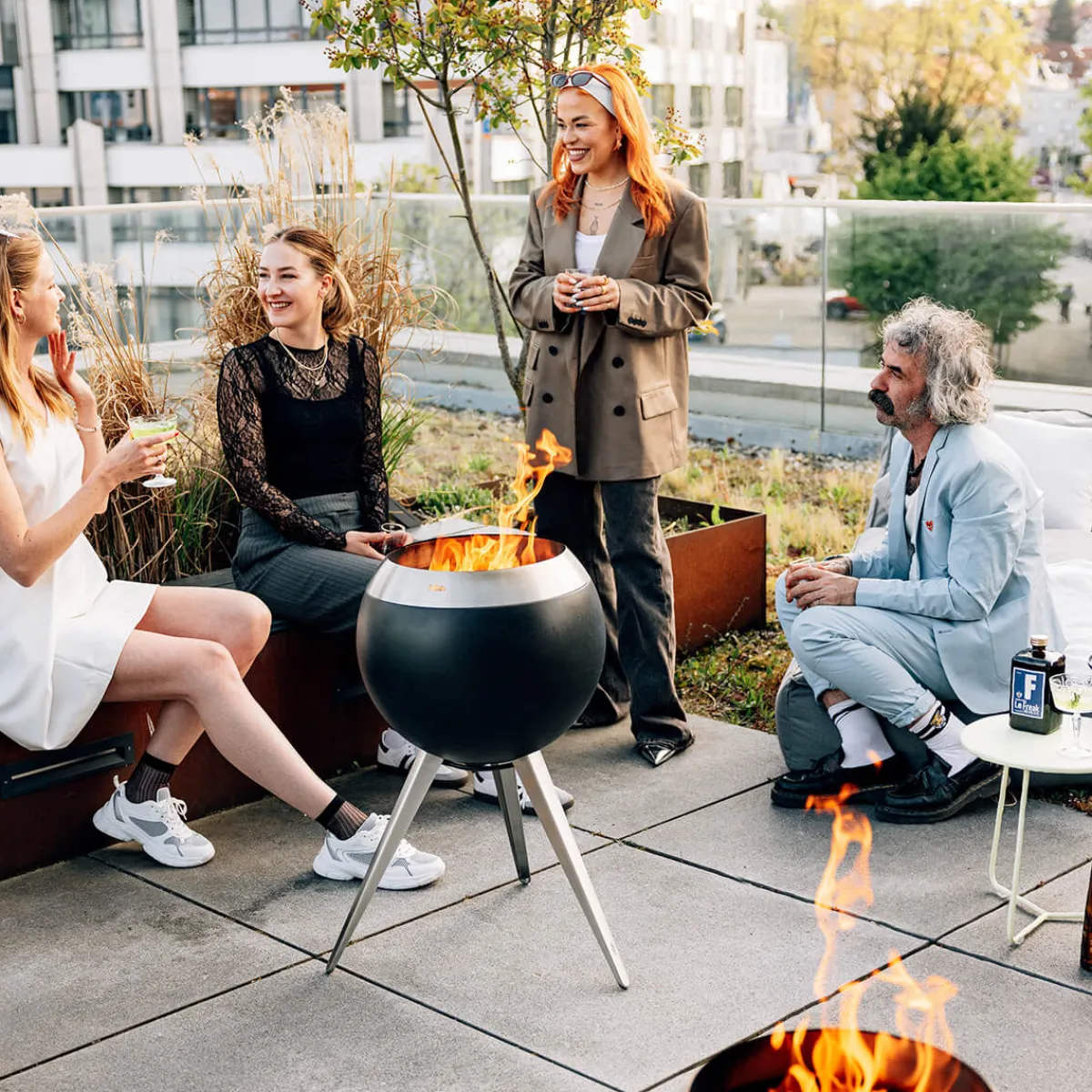 New Moon 45 hoher Fuß Feuerkörbe & Feuerschalen