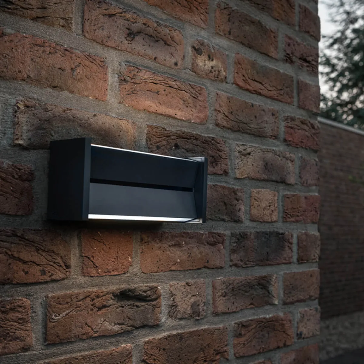 Hot Slat LED Wand- / Deckenleuchte Hauseingänge|Fassaden