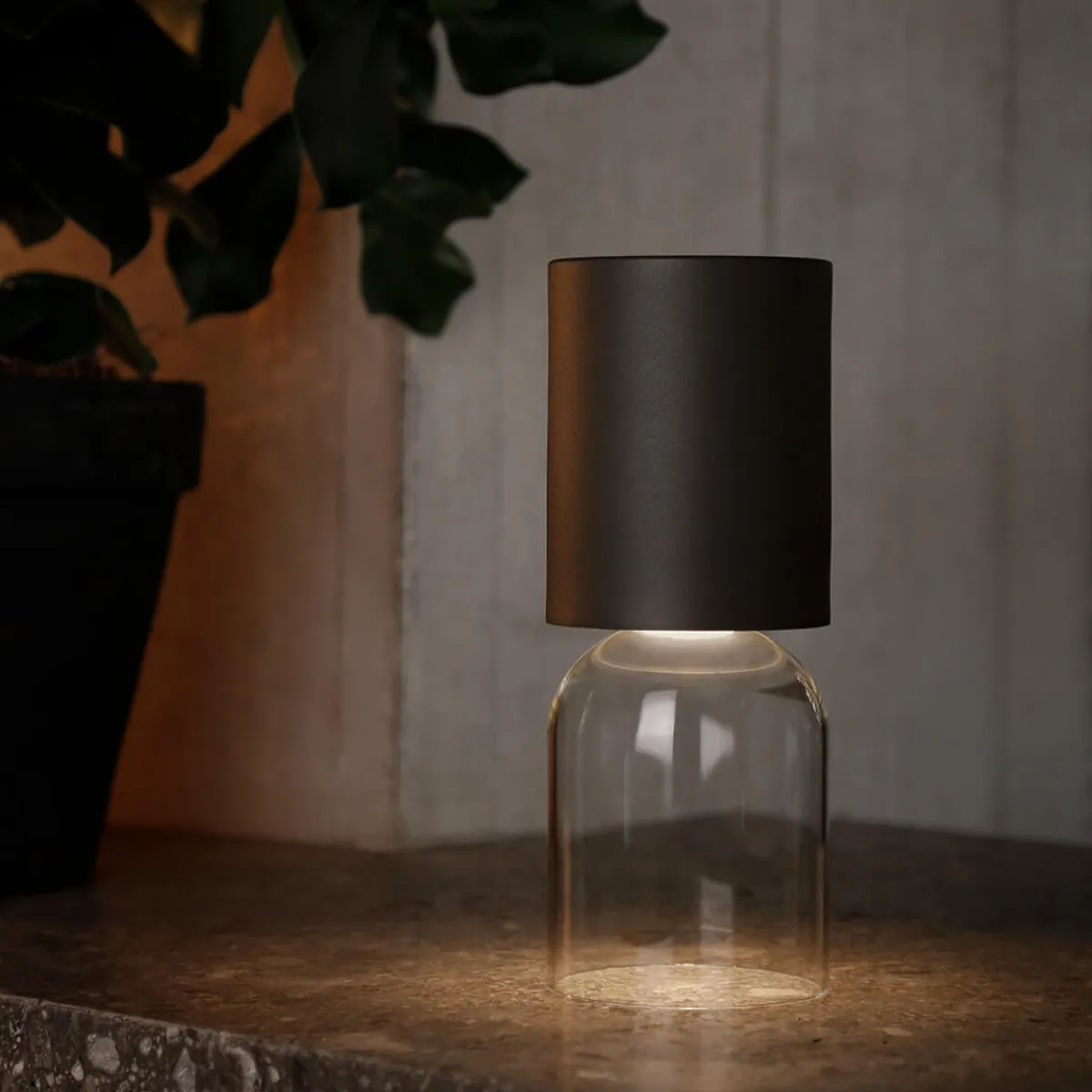 New Nui Mini Outdoor LED Akkuleuchte Dekoration|Hotellerie