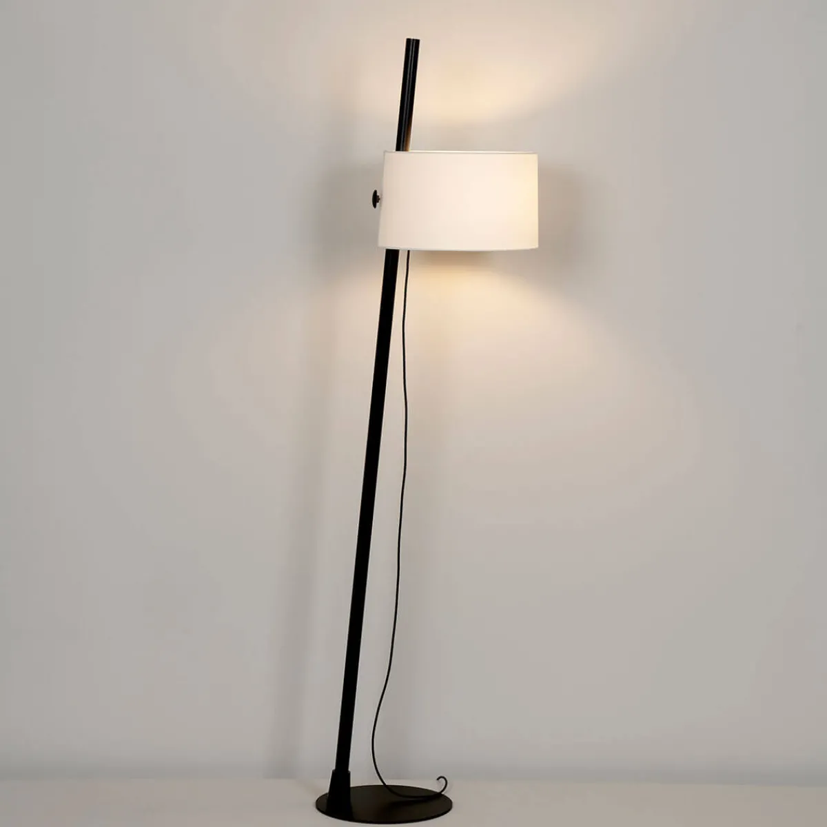 Online Linood Stehleuchte, geneigt Stehleuchten|Schlafzimmer