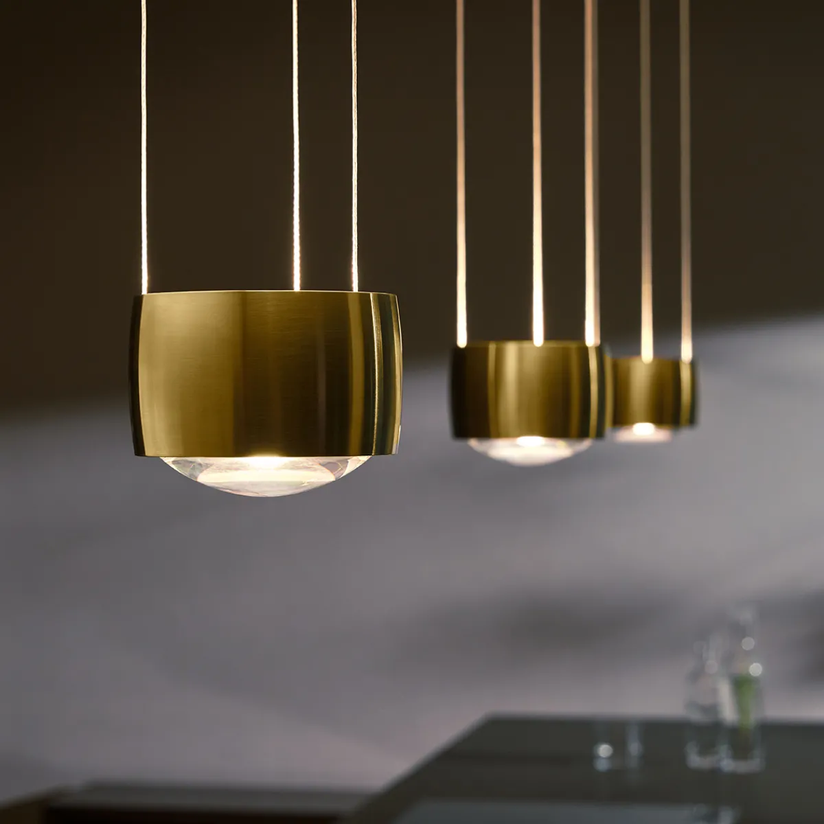 Sento E sospeso tre up "air" LED Pendelleuchte, 2700 K, variabel Pendelleuchten|Pendelleuchten