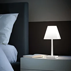 New Dina T1 LED Tischleuchte Flur|Tischleuchten