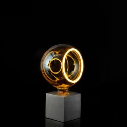 Cubic Tischleuchte mit LED Floating Globe 150 90° smokey grau Dekoration|Wohnzimmer