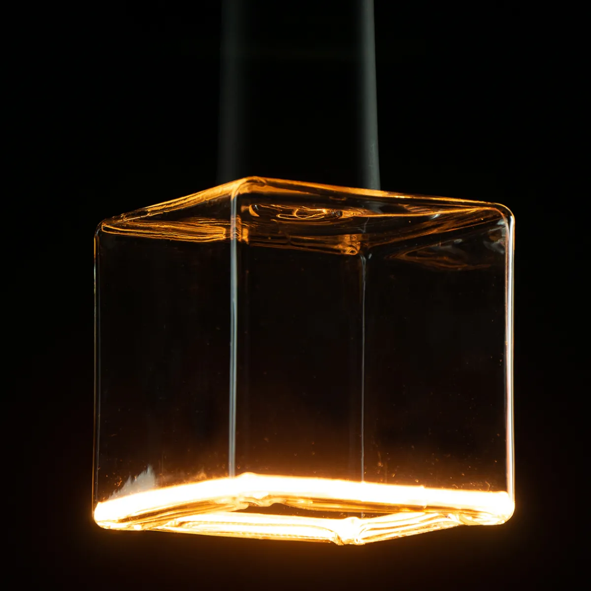 Clearance LED Floating Cube klar E27, 4,5 W, 2200 K, dimmbar E27|Dekorative Leuchtmittel
