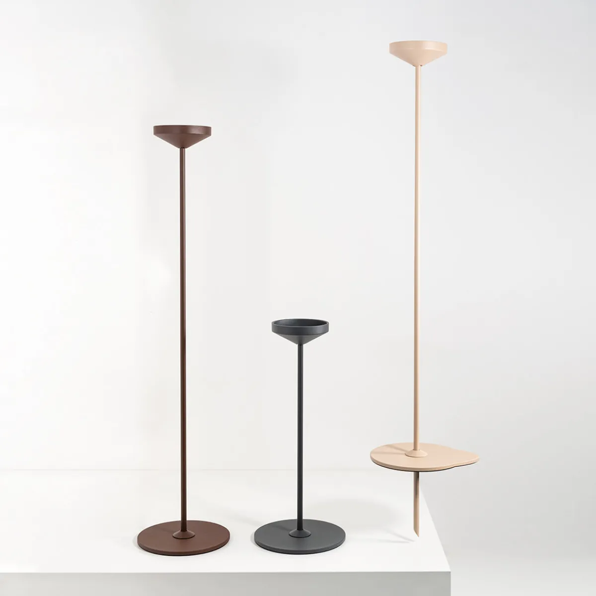 Sale Pina Ständer mit Basis und Erdspieß Montagezubehör|Leuchtenzubehör