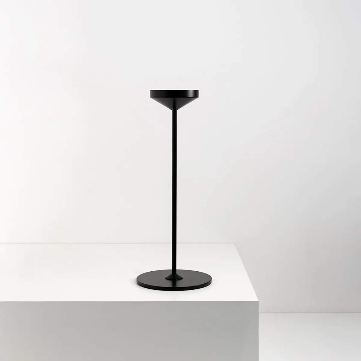 Sale Pina Ständer mit Basis und Erdspieß Montagezubehör|Leuchtenzubehör