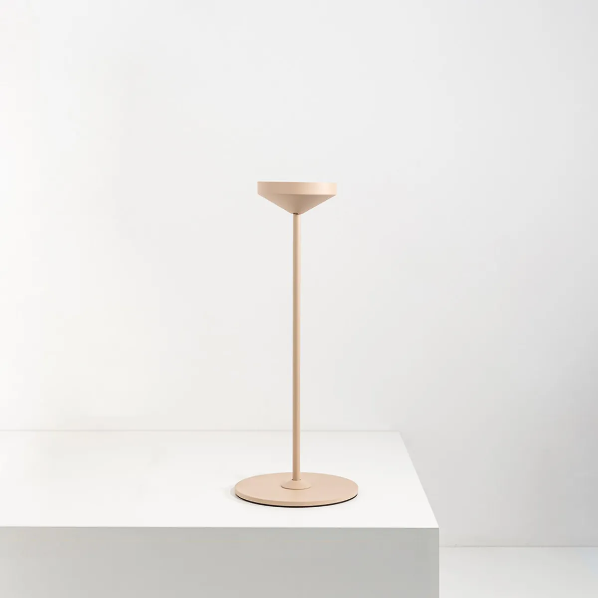 Sale Pina Ständer mit Basis und Erdspieß Montagezubehör|Leuchtenzubehör